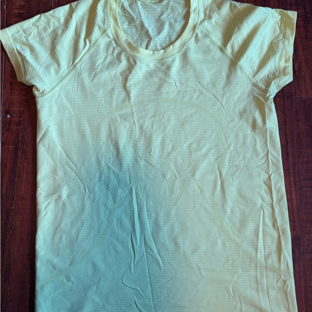 lululemon athletica Yellow Short Sleeve Tee